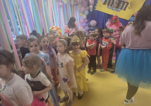 Bal karnawałowy "W cukierkowej krainie".