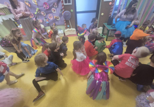 Bal karnawałowy "W cukierkowej krainie".