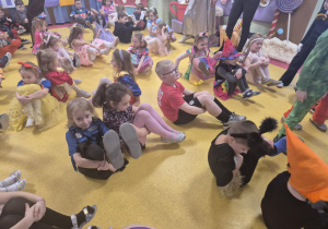 Bal karnawałowy "W cukierkowej krainie".