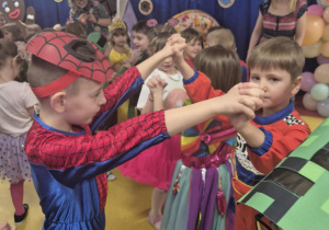 Bal karnawałowy "W cukierkowej krainie".