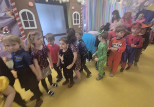 Bal karnawałowy "W cukierkowej krainie".