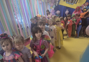 Bal karnawałowy "W cukierkowej krainie".