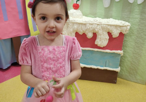 "Żuczki" w słodkiej krainie- zabawa karnawałowa