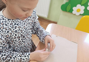 Nikola lepi Bałwana.