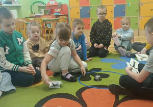 Poznajemy świat dinozaurów