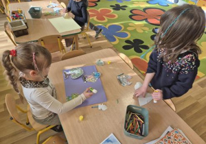 Poznajemy świat dinozaurów