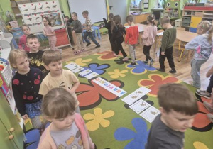 Poznajemy świat dinozaurów