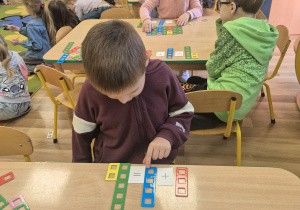 Zabawy matematyczne z klockami Nemi.