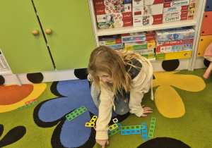 Zabawy matematyczne z klockami Nemi.