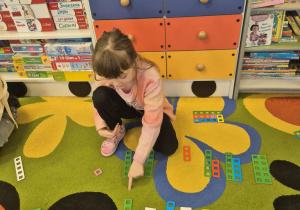 Zabawy matematyczne z klockami Nemi.