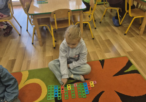 Zabawy matematyczne z klockami Nemi.