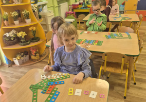 Zabawy matematyczne z klockami Nemi.