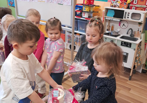 "Dzień kobiet" w grupie "Elfy"