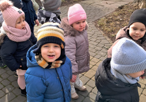 Spacer po przedszkolnym ogrodzie...