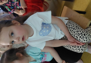 Maja podczas "Zabaw językowych".