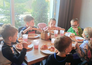 Wyjście do Pizzerii " Na Widelcu"