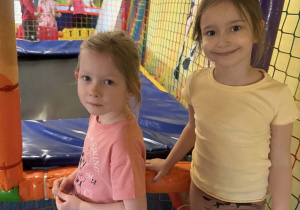 Wesołe zabawy Krecików