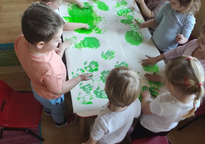 Wspólne malowanie łąki