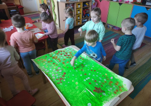 Wspólne malowanie łąki