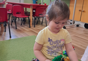 "Zabawy dowolne" w naszej sali...