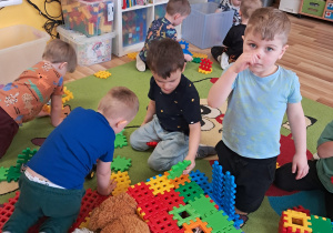 "Zabawy dowolne" w naszej sali...