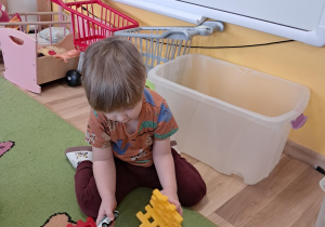 "Zabawy dowolne" w naszej sali...