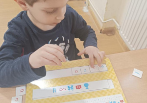 Układanie wyrazów wg. kodu.