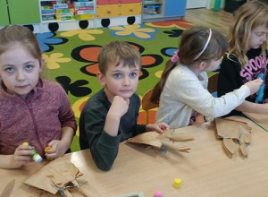 Wielkanocne zabawy z jajkiem.