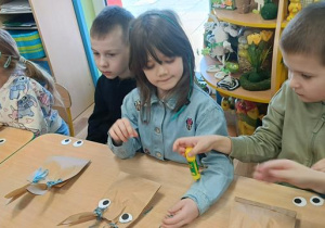 Wielkanocne zabawy z jajkiem w naszej grupie