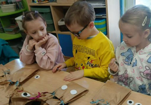 Wielkanocne zabawy z jajkiem w naszej grupie