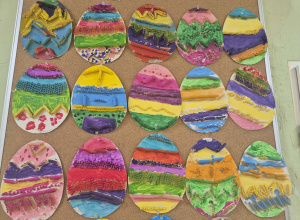 Sensoryczne pisanki.