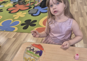 Sensoryczne pisanki.