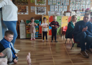 "wyścigi zajączków".