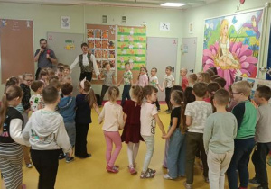 Audycja muzyczna pt. " Głos z Italii-Gdy muzyka zaczyna śpiewać''.