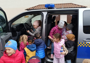 Spotkanie ze strażnikami miejskimi.