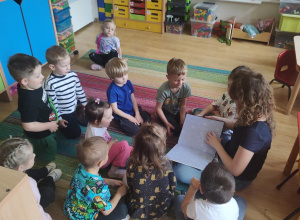 Cała Polska Czyta Dzieciom- naszą grupę odwiedziła Mama Pawełka