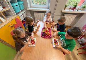 Szaszłyki owocowe
