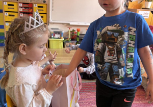 Hania i Nikoś
