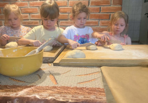 Zajęcia edukacyjne "Od ziarenka do bochenka"