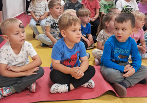 Spotkanie z policjantem na temat bezpieczeństwa