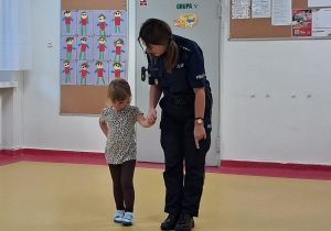 Spotkanie z policjantem na temat bezpieczeństwa