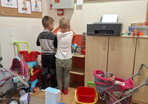 Dzieci bawią się w grupie "Myszki"