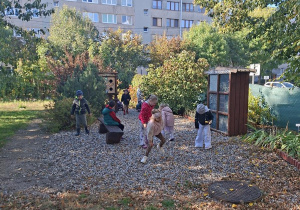 Zabawy w przedszkolnym ogrodzie