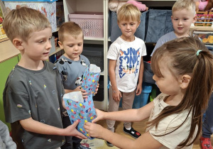 Wręczanie upominków