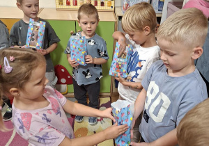 Wręczanie upominków