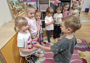Wręczanie upominków