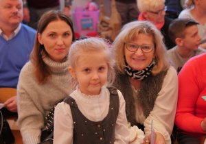 Nadia wraz z mamą i Babcią