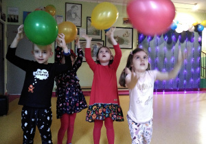 urodzinowe zabawy z balonami